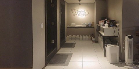 명동 태국관리사 마사지샵 더스톤의 쾌적한 관리실 내부 모습