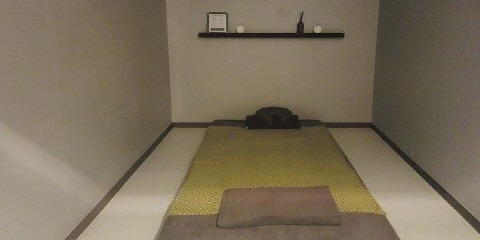 명동 태국관리사 마사지샵 더스톤의 쾌적한 관리실 내부 모습