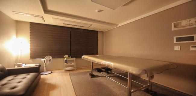 다산동 한국관리사 마사지샵 남양주1번스웨디시의 쾌적한 관리실 내부 모습