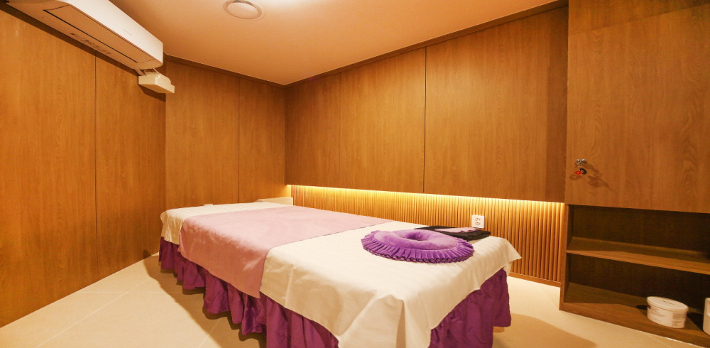 정자역 인근 아로마, 건식/스포츠 서비스가 제공되는 황금손의 전체 시설