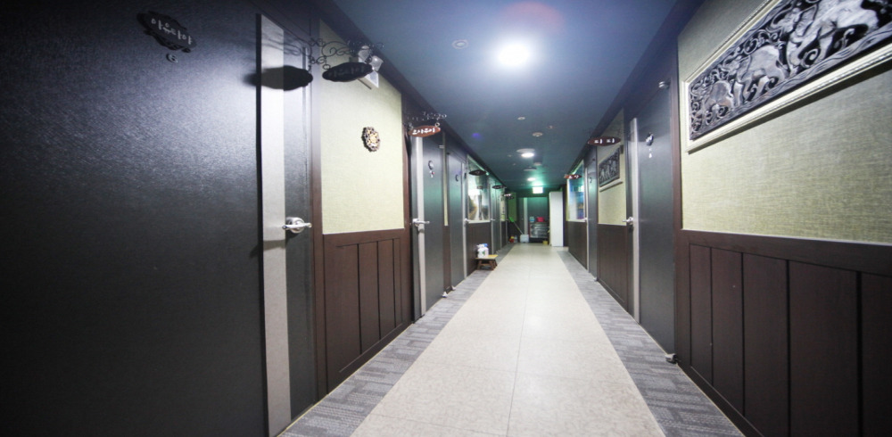 창전동 인근 타이, 아로마, 커플관리 서비스가 제공되는 데코박스전통마사지의 전체 시설