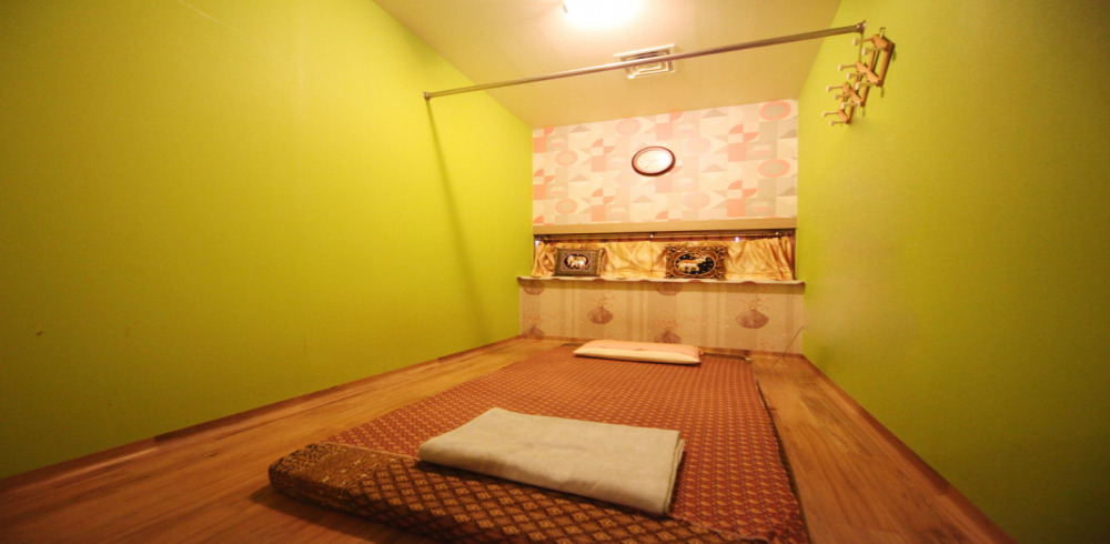 창전동에 위치한 타이, 아로마, 커플관리 서비스 가능 데코박스전통마사지 시설