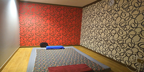 한국마사지 서비스가 제공되는 진평동 오로라힐링테라피 매장 내부 사진