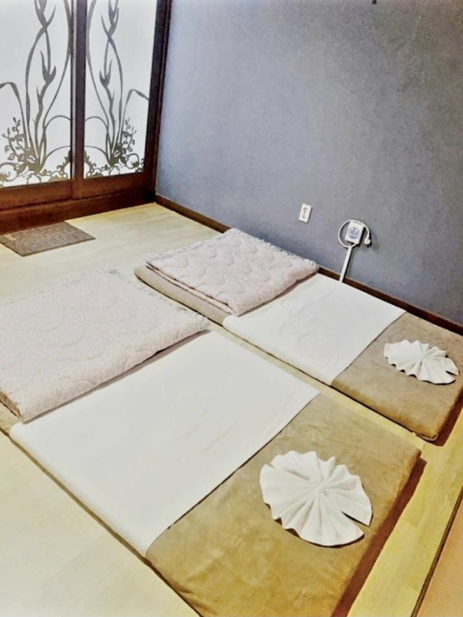 태국마사지 서비스가 제공되는 여서동 황실마사지 매장 내부 사진