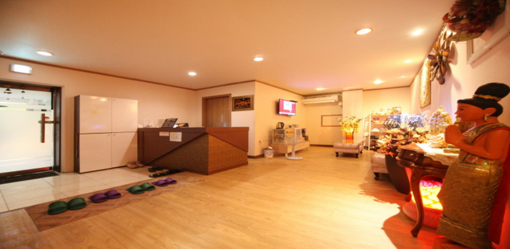 가락동 태국마사지 전문 황실타이마사지의 깔끔하고 정돈된 내부 전경