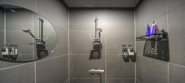 영천동 스웨디시 전문 신비테라피의 깔끔하고 정돈된 내부 전경