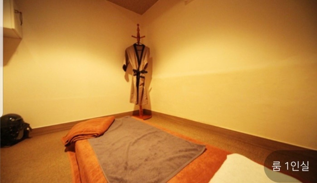 매교역 인근 한국관리사, 태국관리사 마사지 전문 힐링리커버센터의 아늑한 내부 시설 안내