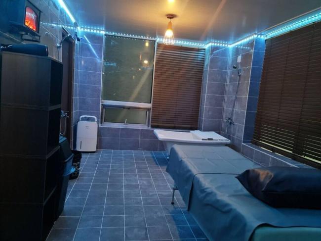 태국마사지 서비스가 제공되는 삼계동 스크럽때밀이케어 매장 내부 사진