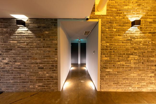 진안동 태국마사지 전문 청담프리미엄의 깔끔하고 정돈된 내부 전경