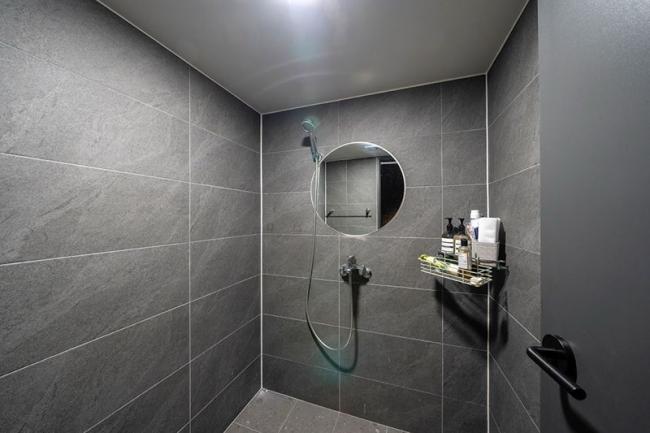 봉명동 태국마사지 전문 미스타이의 깔끔하고 정돈된 내부 전경