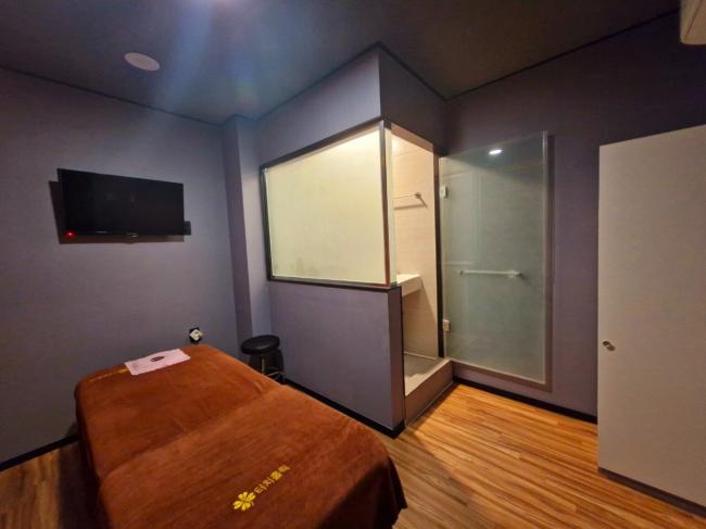 중국마사지 서비스가 제공되는 연동 터치홀릭아로마 매장 내부 사진