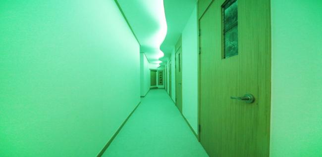 소하동 한국관리사 마사지샵 슈필라움마사지의 쾌적한 관리실 내부 모습