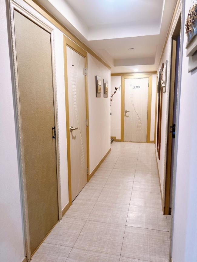 동광동3가 한국관리사 마사지샵 하나비테라피의 쾌적한 관리실 내부 모습