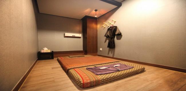 썸타이 - 쌍용동 쌍용역,봉명역 인근 주차가능, 샤워가능, 커플실, 단체예약, 남/여공용샵 완비된 마사지 시설