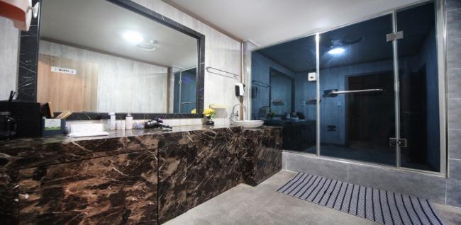 인천터미널역,예술회관역에 위치한 아로마, 건식/스포츠, 커플관리, 풋케어 서비스 가능 뱀부스파24시 시설