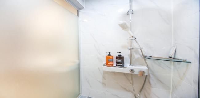 역삼동 한국마사지 전문 듀원의 깔끔하고 정돈된 내부 전경