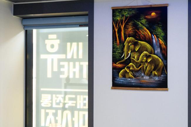 대도동 태국관리사 마사지샵 인더휴의 쾌적한 관리실 내부 모습