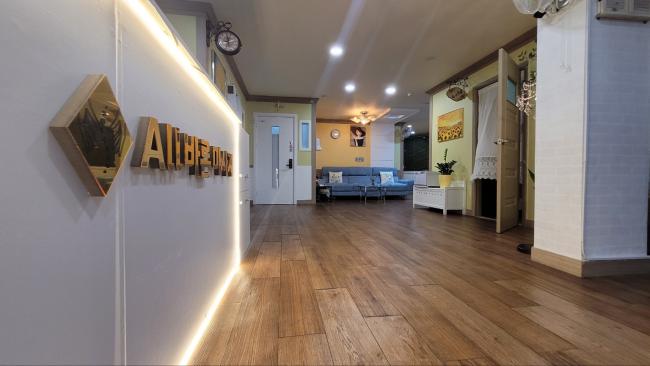 신정동 한국마사지 전문 올바른마사지의 깔끔하고 정돈된 내부 전경