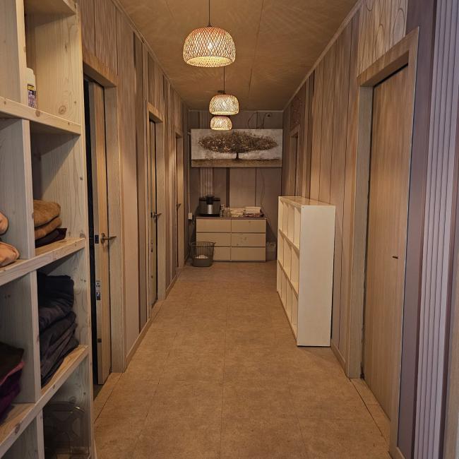 이도일동 중국관리사 마사지샵 여왕아로마의 쾌적한 관리실 내부 모습