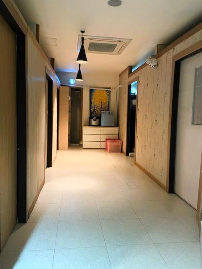 일도일동에 위치한 아로마, 건식/스포츠, 커플관리, 스웨디시 서비스 가능 레드황실아로마 시설