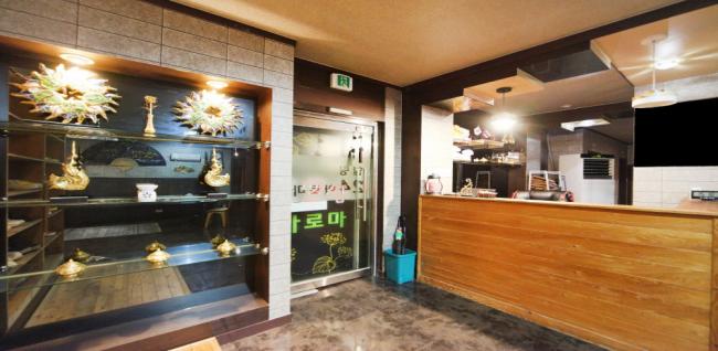 주변 태국마사지 추천 매장 힐링아로마의 전체적인 인테리어 모습