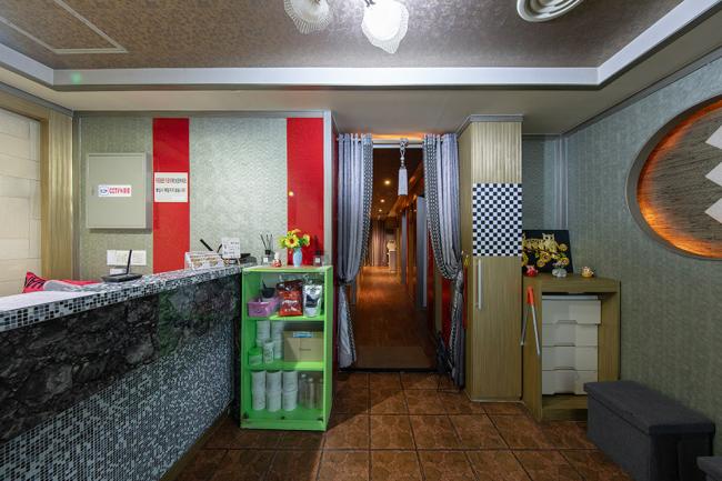 동대문역사문화공원역,동대문역,창신역,동묘앞역,신당역 주변 중국마사지 추천 매장 여우마사지의 전체적인 인테리어 모습