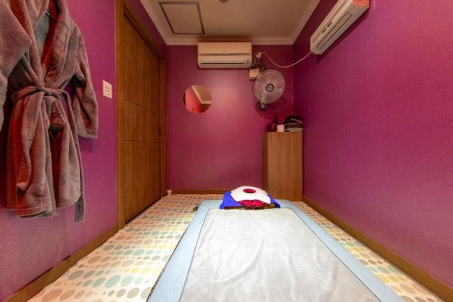 진평동 중국마사지 전문 에이스의 깔끔하고 정돈된 내부 전경