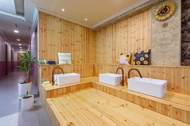 진평동 인근 마사지 잘하는 곳 에이스 청결하게 관리된 내부 시설