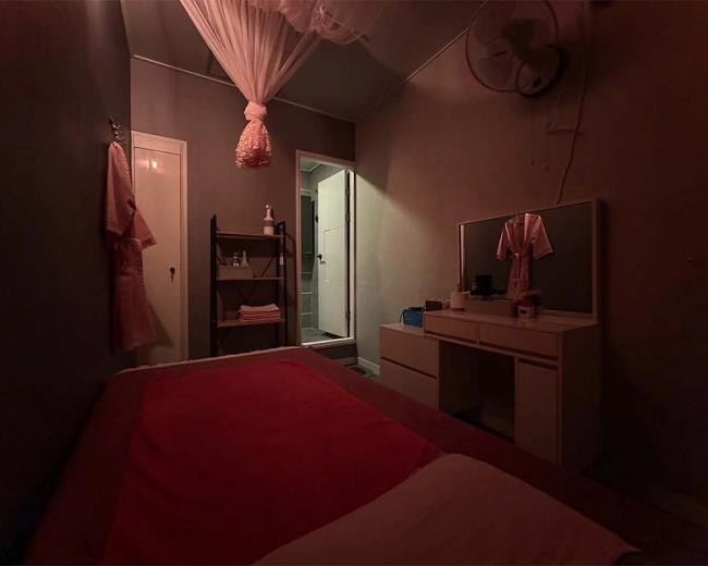 새솔동 한국마사지 전문 설탕마사지의 깔끔하고 정돈된 내부 전경