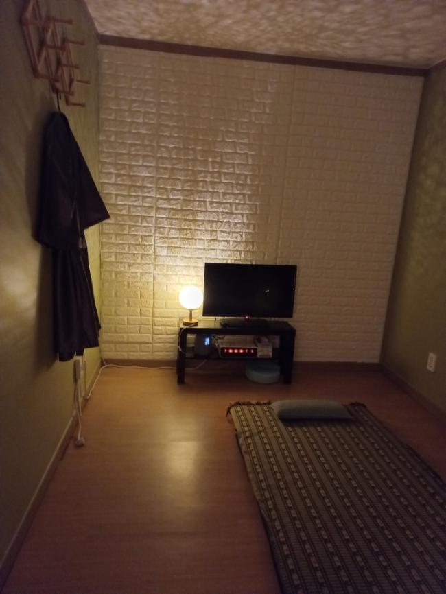 고한리 태국관리사 마사지샵 수앤수타이의 쾌적한 관리실 내부 모습