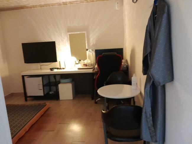 고한리 태국관리사 마사지샵 수앤수타이의 쾌적한 관리실 내부 모습