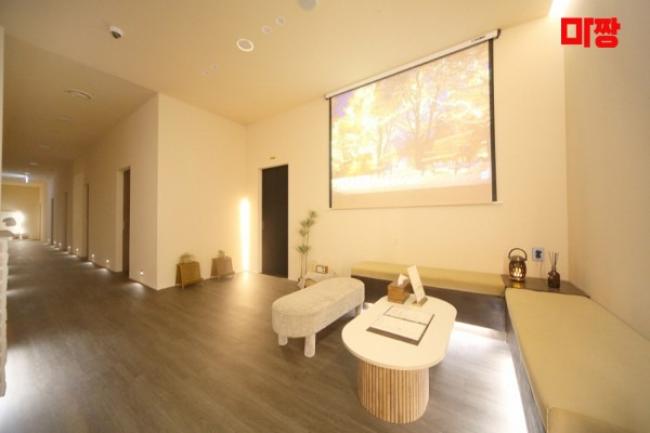 호매실동 스웨디시 전문 소담테라피의 깔끔하고 정돈된 내부 전경