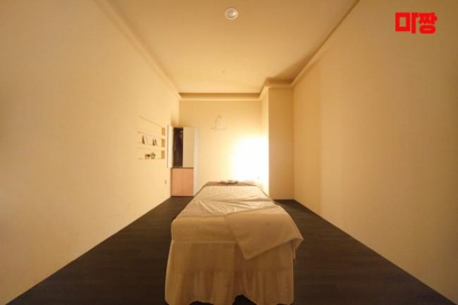 호매실동 한국관리사 마사지샵 소담테라피의 쾌적한 관리실 내부 모습