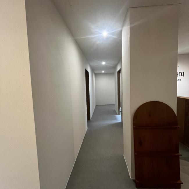 수원시청역,매탄권선역 주변 스웨디시 추천 매장 블리테라피의 전체적인 인테리어 모습