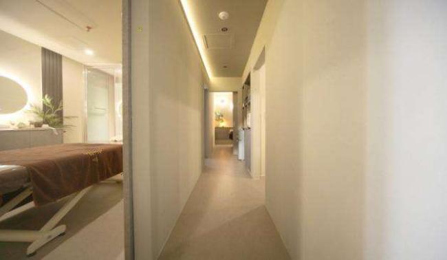 역삼동 한국관리사 마사지샵 디엘로의 쾌적한 관리실 내부 모습