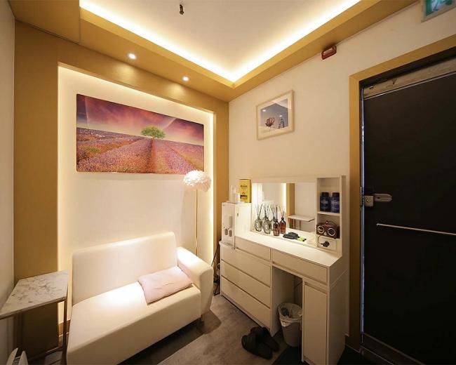 정자역 주변 LA테라피 매장 주요 시설 및 인테리어 사진