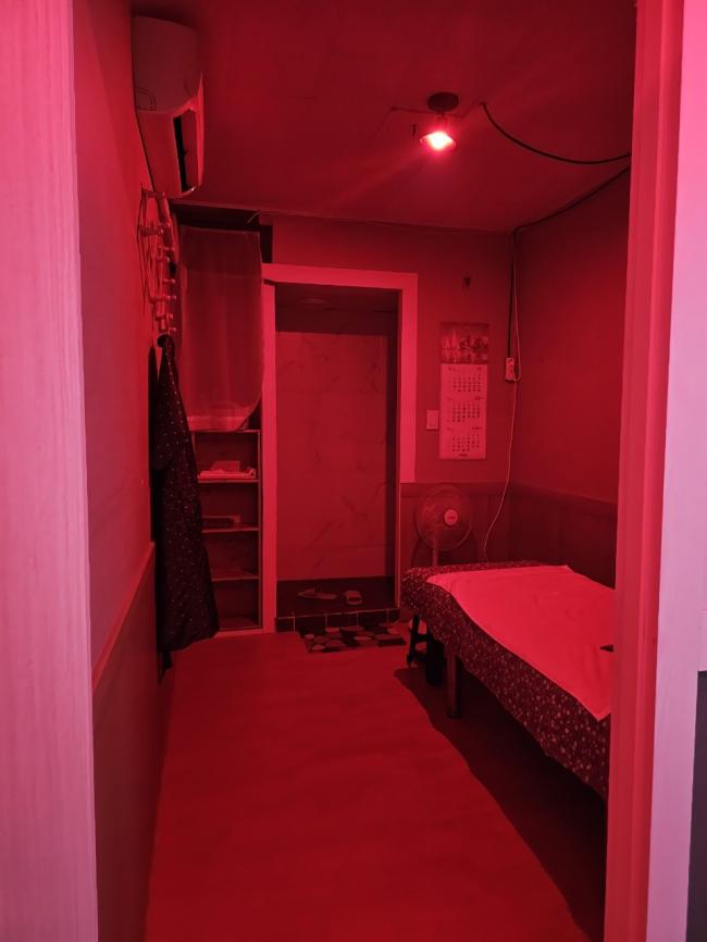 독산동 스웨디시 전문 시애테라피의 깔끔하고 정돈된 내부 전경