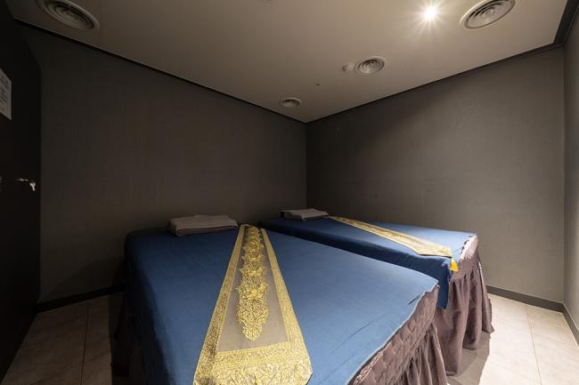 태국마사지 서비스가 제공되는 송정동 골드스톤타이 매장 내부 사진