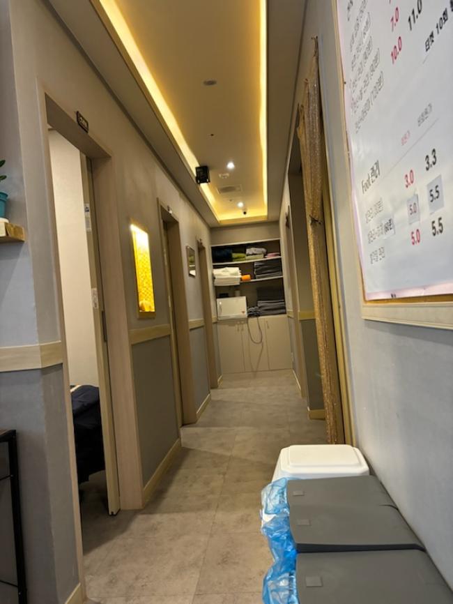 중앙역 인근 아로마, 건식/스포츠, 스웨디시 서비스가 제공되는 바디풋샵의 전체 시설