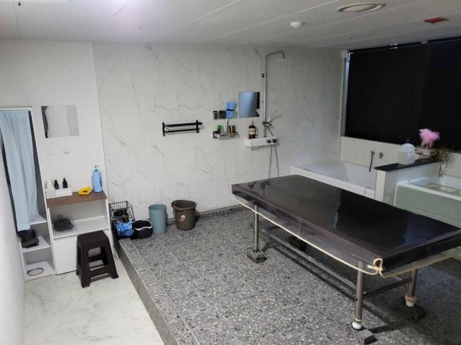 호매실동 한국마사지 전문 까멜리아의 깔끔하고 정돈된 내부 전경