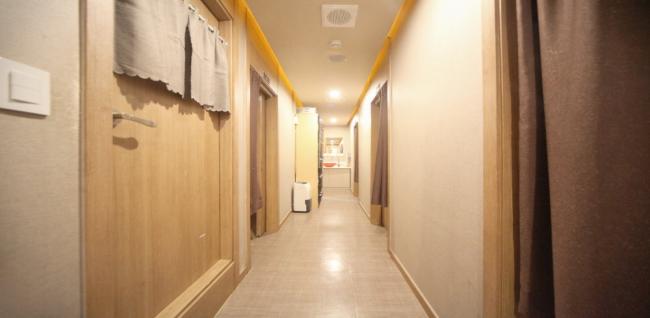 평촌역에 위치한 아로마, 건식/스포츠, 스웨디시 서비스 가능 더사뿐마사지 시설