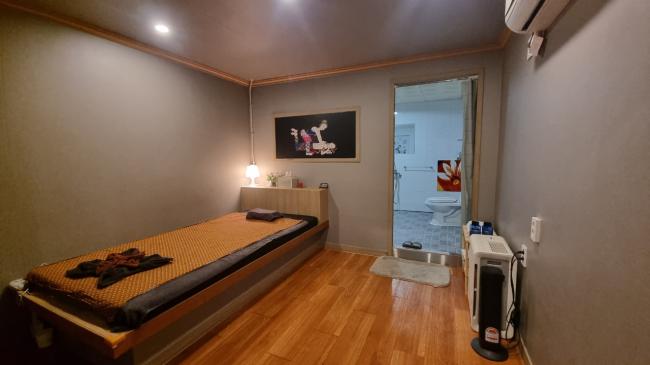 매학리 태국마사지 전문 준타이의 깔끔하고 정돈된 내부 전경