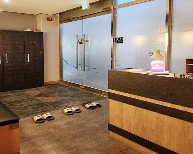 봉무동 스웨디시 전문 1st 테라피의 깔끔하고 정돈된 내부 전경