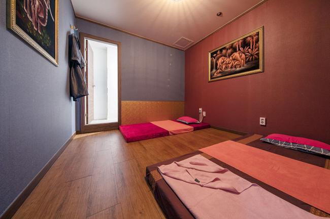 정왕역에 위치한 타이, 아로마 서비스 가능 썸마사지 시설