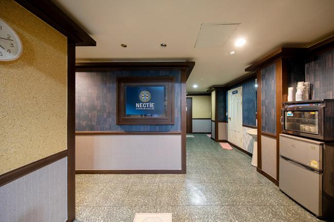 달동 넥타이아로마