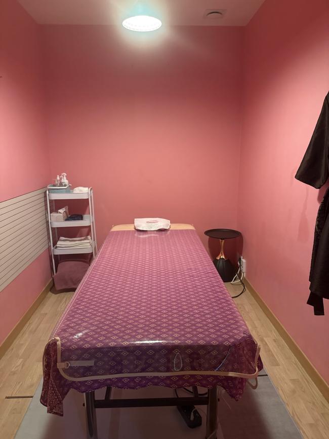 주변 한국마사지 추천 매장 락쿤마사지의 전체적인 인테리어 모습