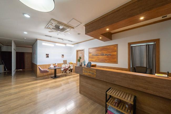 루미테라피 - 신매동 신매역,사월역 인근 한국마사지 전문 마사지 매장 전경