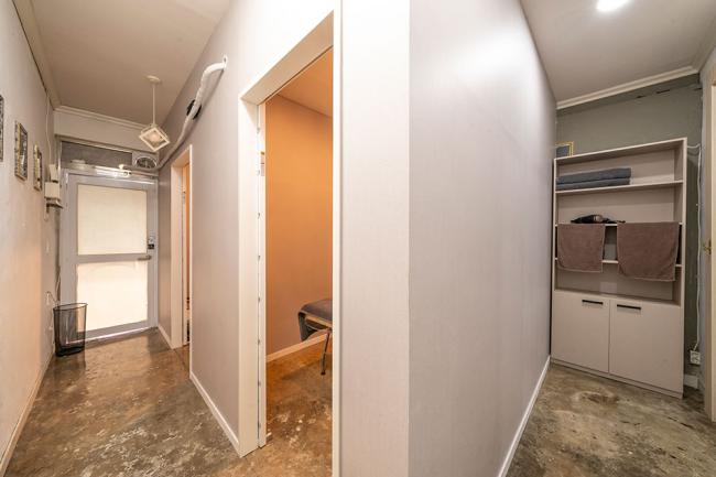 스웨디시 서비스가 제공되는 산격동 복현이지피부 매장 내부 사진