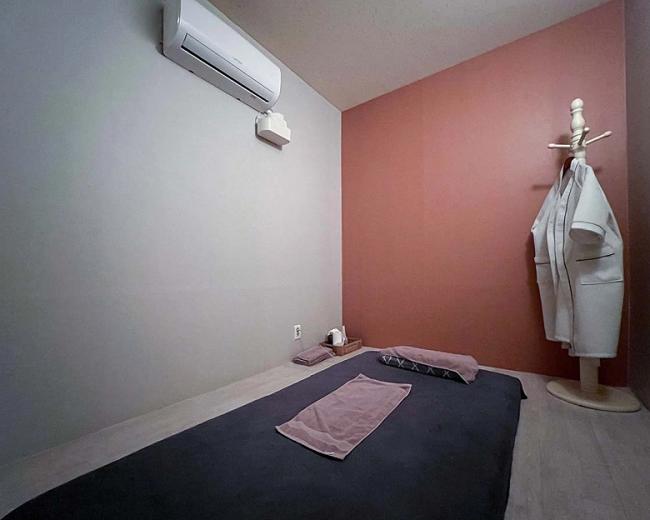 효자동 중국마사지 전문 애플아로마의 깔끔하고 정돈된 내부 전경