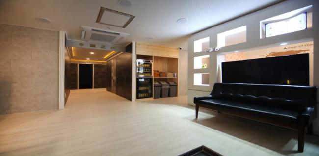 곡반정동 한국관리사 마사지샵 에이스아로마의 쾌적한 관리실 내부 모습